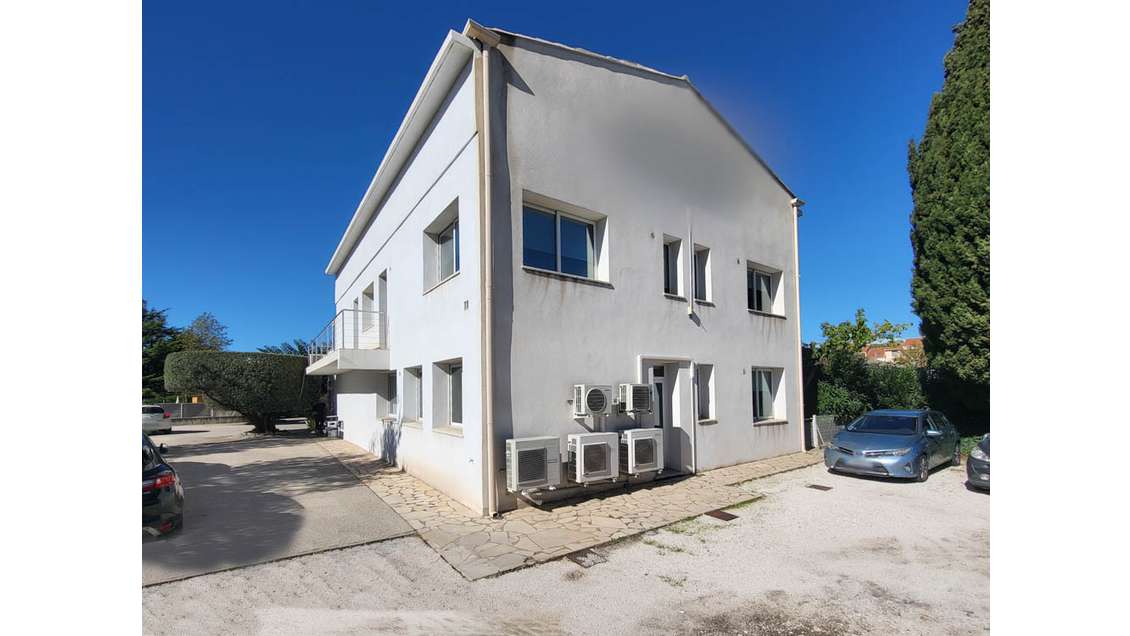 Bureaux 450m² avec visibilité axe d'entrée Sanary