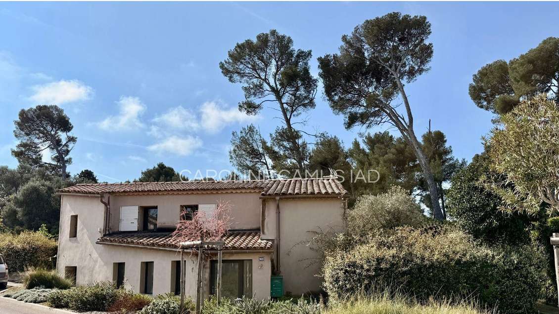 Vente murs commerciaux 121m² Sanary/Mer Gorguette