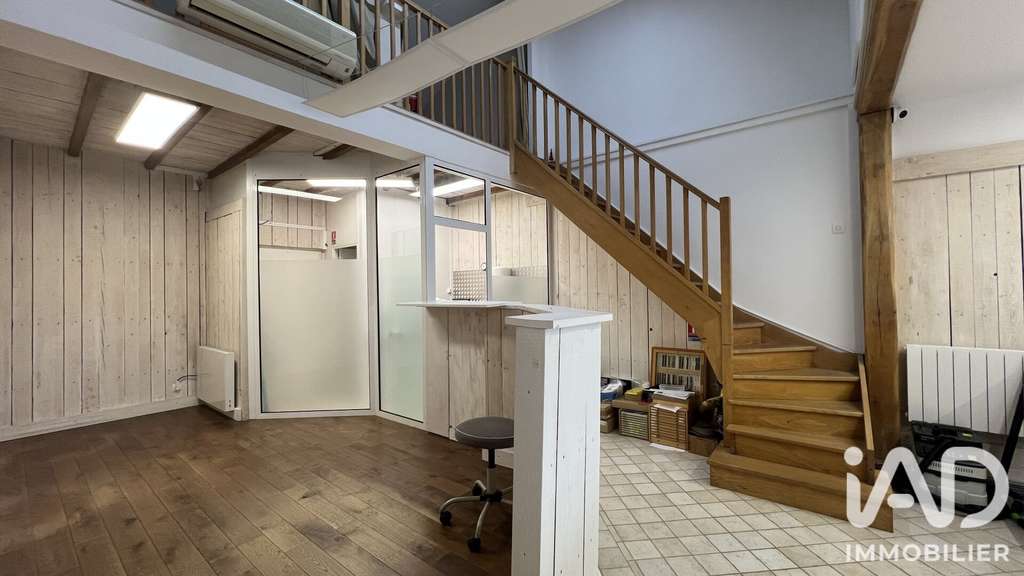 Vente murs 56m² empl recherché à Santeny