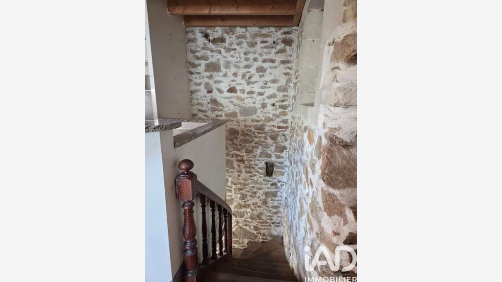 Vente local commercial + loft de 113m² à Sautron