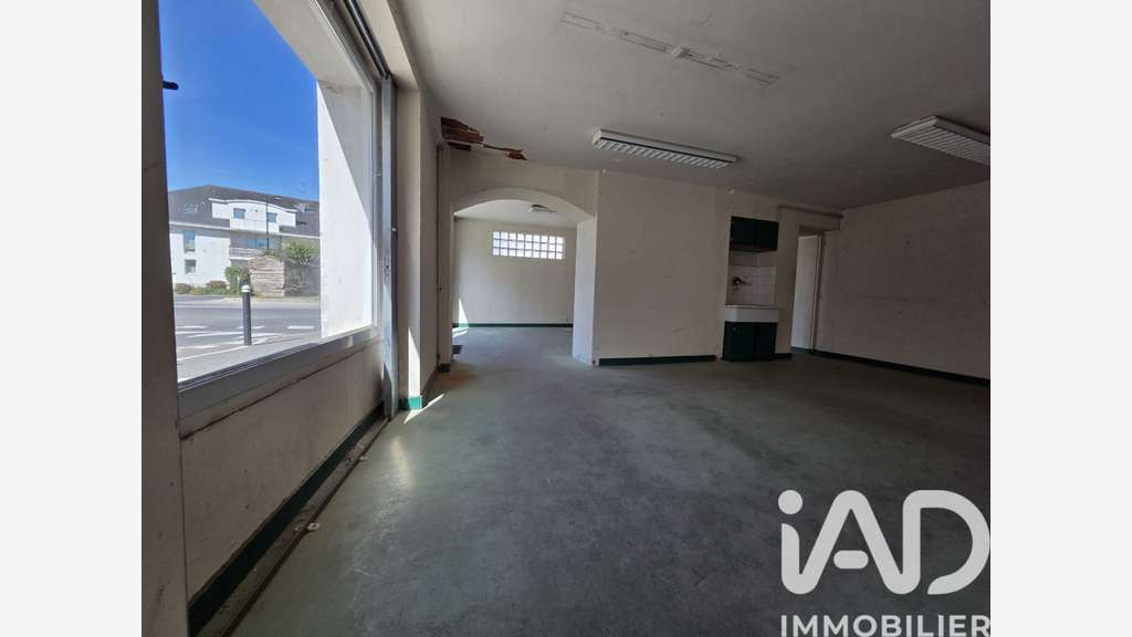Vente local commercial + loft de 113m² à Sautron