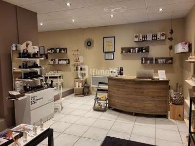 Local commercial de 84m² à vendre à Seltz centre