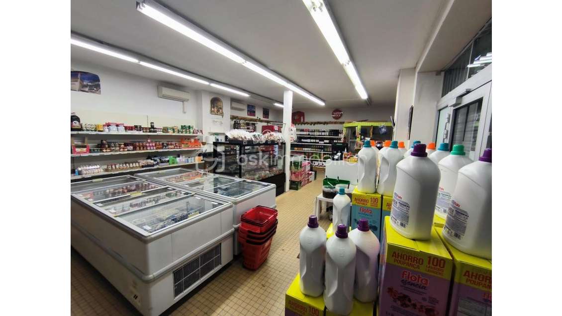 Vente local commercial loué à Sens 