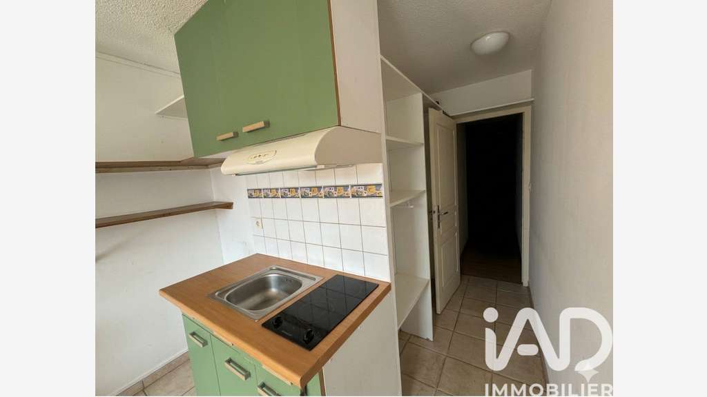 AV local professionnel 28m² sur les quais à Sète