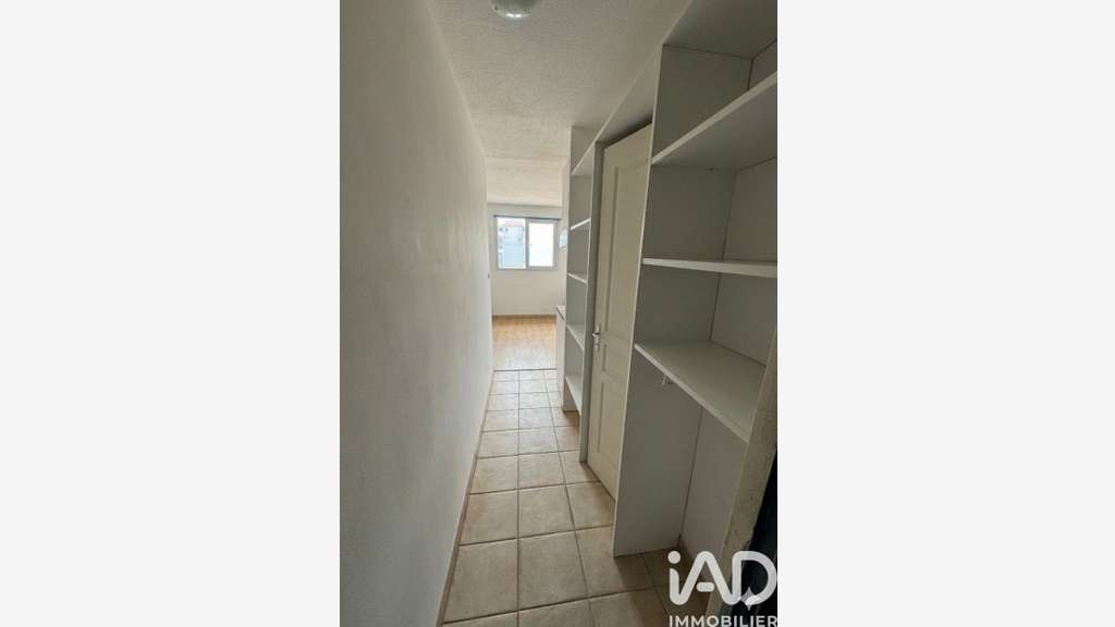 AV local professionnel 28m² sur les quais à Sète