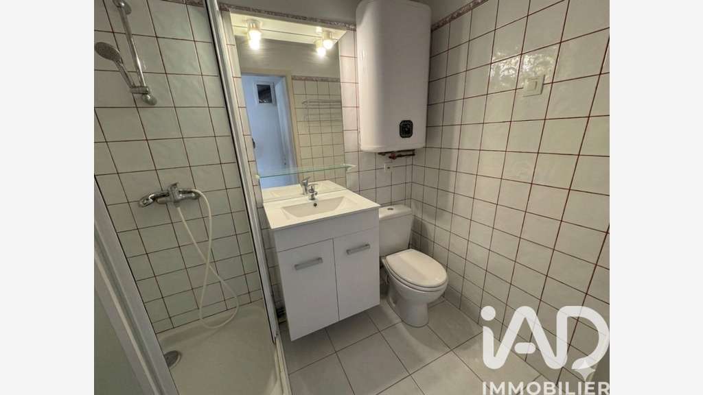 AV local professionnel 28m² sur les quais à Sète