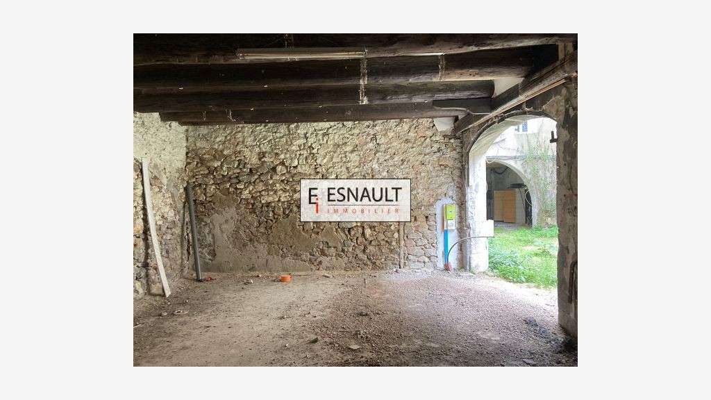 Vente murs commerciaux 770m² empl N°1 Sète