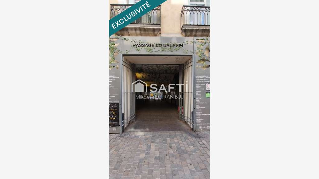 AV local commercial 55m² emplacement N°1 à Sète