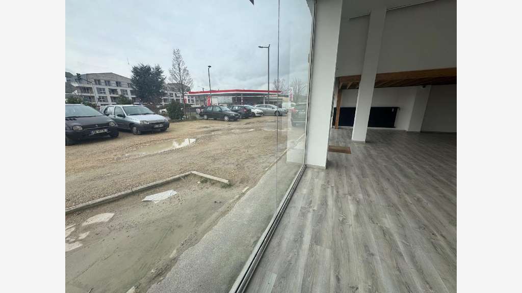 Vente local commercial 154m² à Soissons