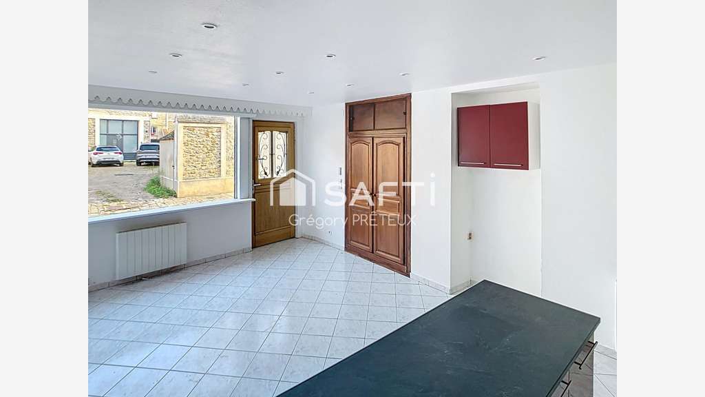 AV local 37m² empl stratégique à Soisy-sur-École