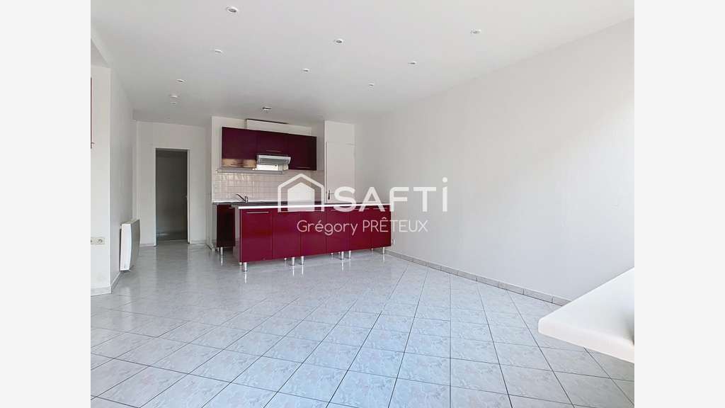 AV local 37m² empl stratégique à Soisy-sur-École