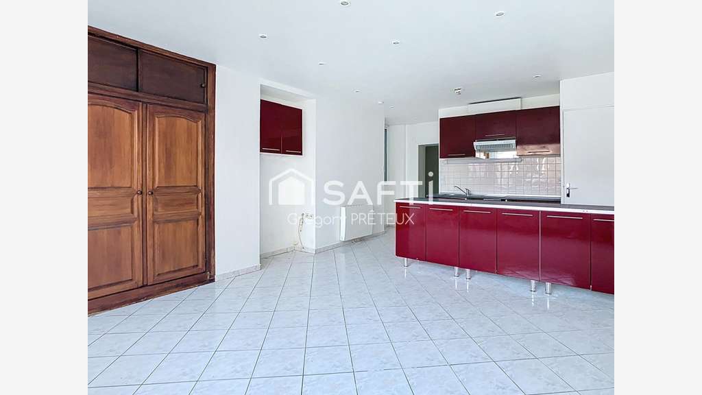 AV local 37m² empl stratégique à Soisy-sur-École