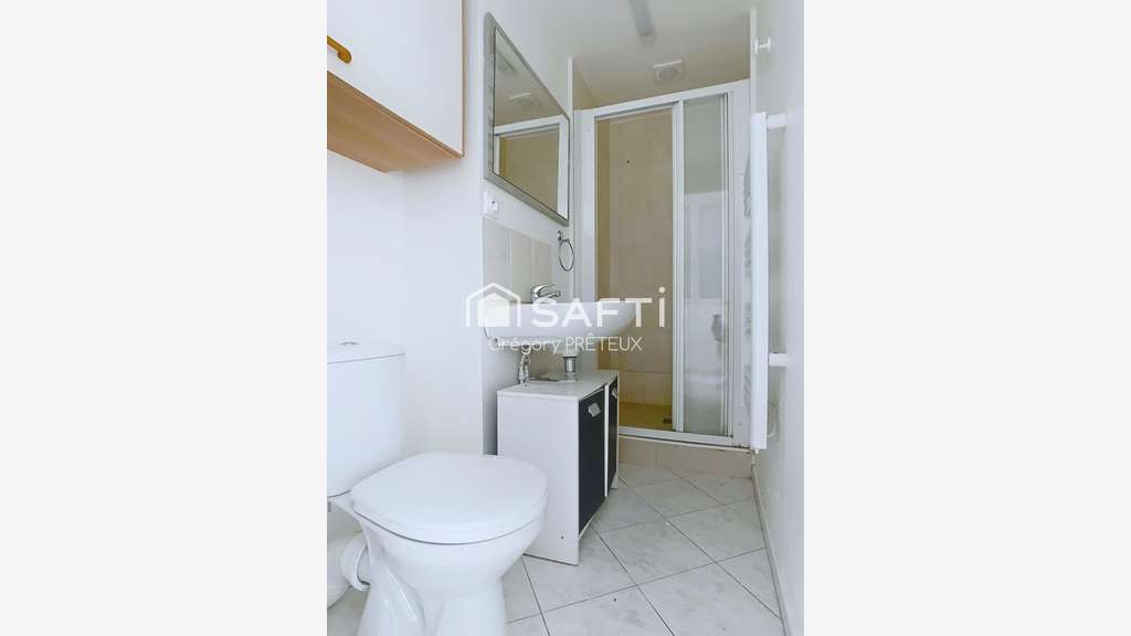 AV local 37m² empl stratégique à Soisy-sur-École