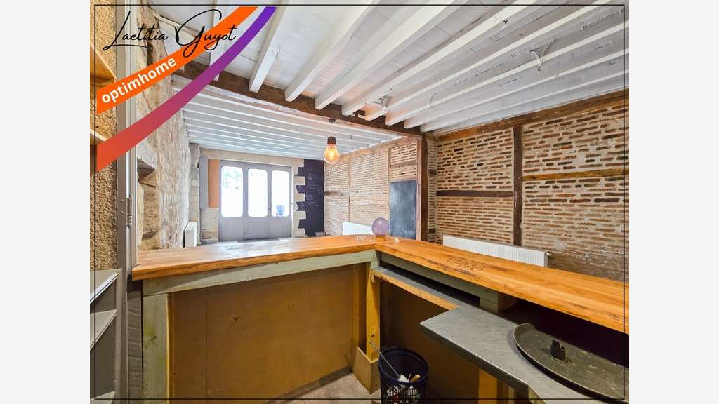 À vendre ensemble commercial 136m² à Souvigny