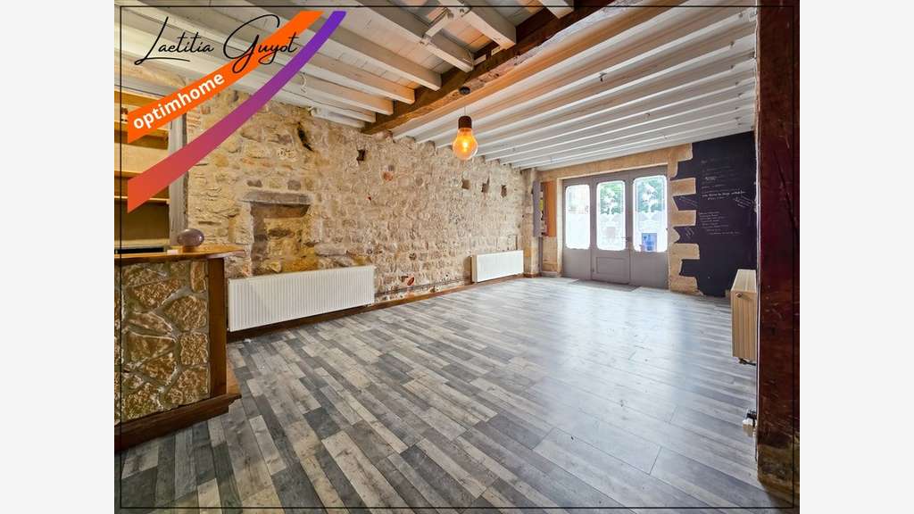 À vendre ensemble commercial 136m² à Souvigny