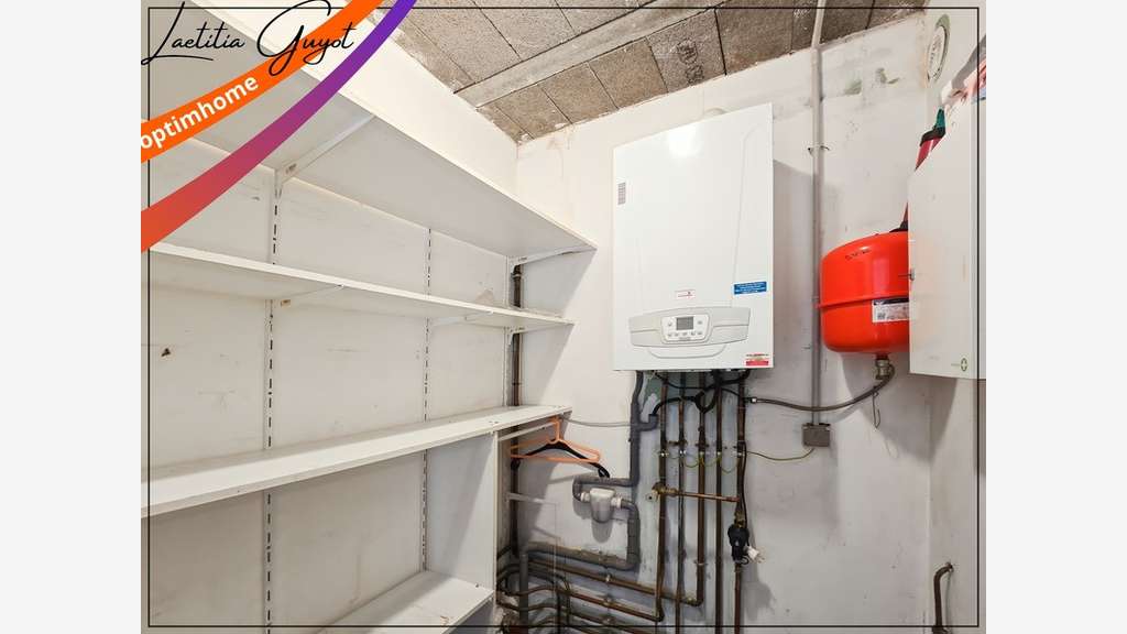 À vendre ensemble commercial 136m² à Souvigny