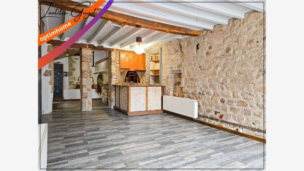 À vendre ensemble commercial 136m² à Souvigny