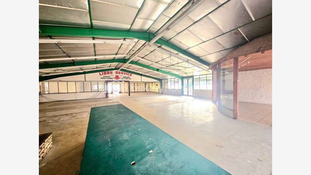 AV local à fort potentiel 823m² Sully sur Loire