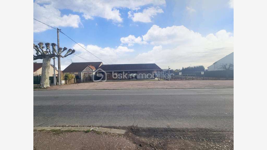 AV local à fort potentiel 823m² Sully sur Loire