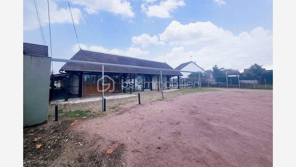 AV local à fort potentiel 823m² Sully sur Loire