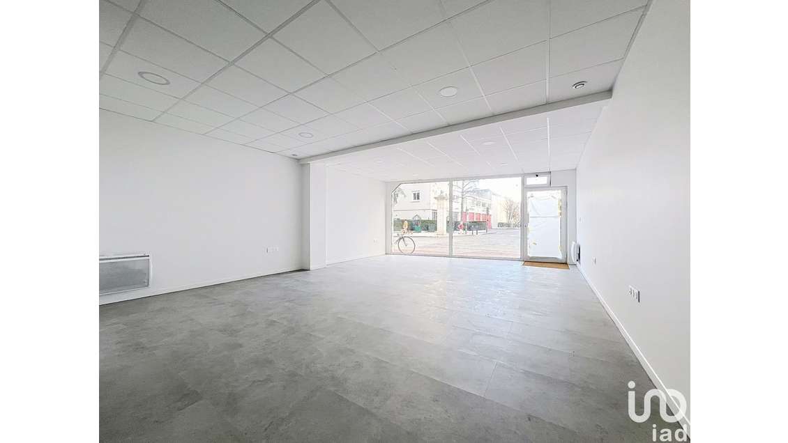 Local commercial à Suresnes