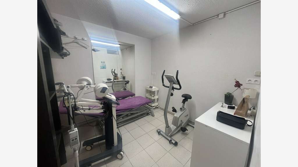 TARASCON - LOCAL COMMERCIAL à vendre