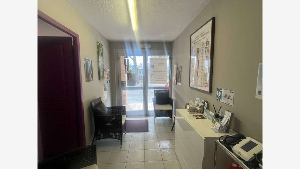TARASCON - LOCAL COMMERCIAL à vendre