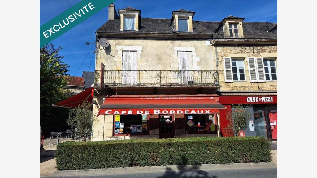 Immeuble de rapport avec bar PMU à Terrasson