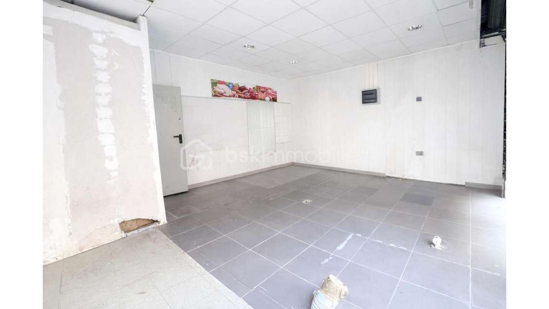 Vente local commercial 45m² à Toulon Pont du Las