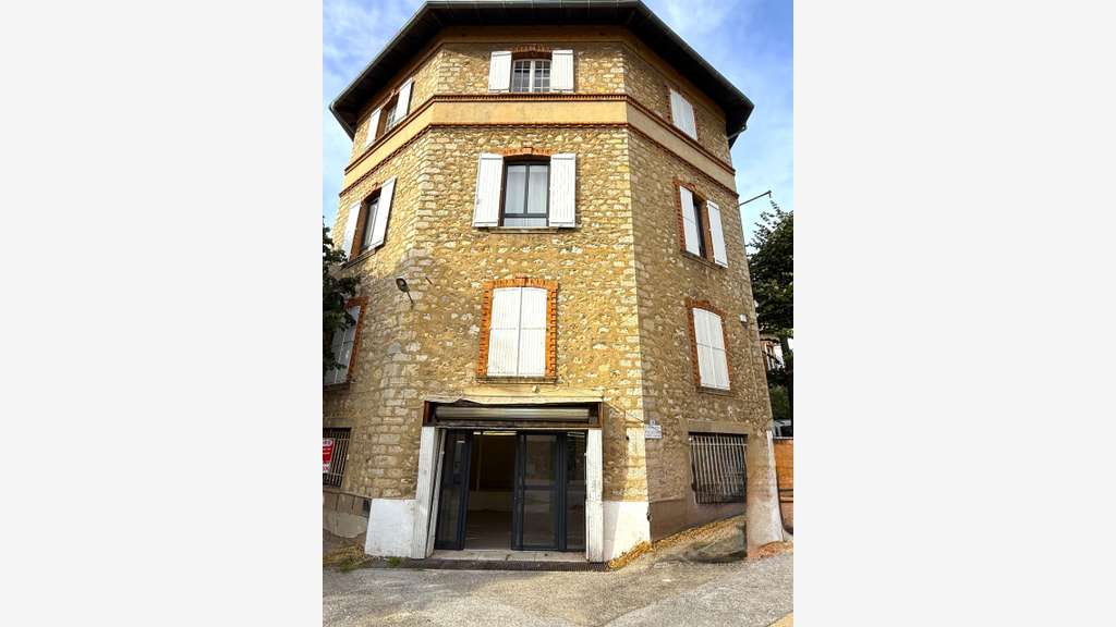 Vente local commercial de 420m² prox centre Toulon