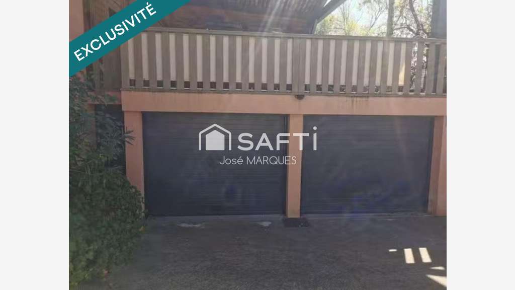 ZA Cogolin garage fermé sécurisé 130m²