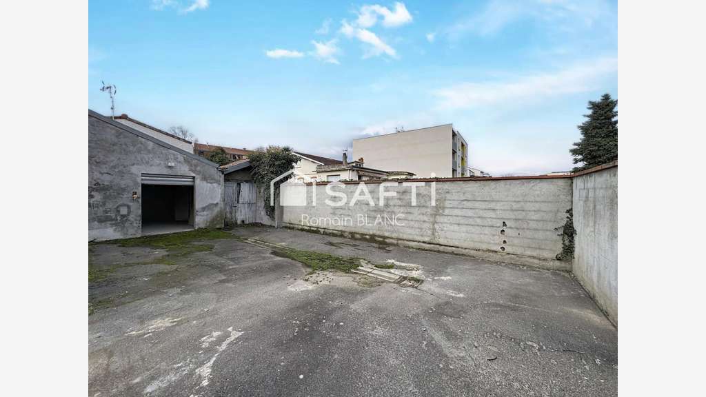 AV local commercial 300m² stratégique à Toulouse