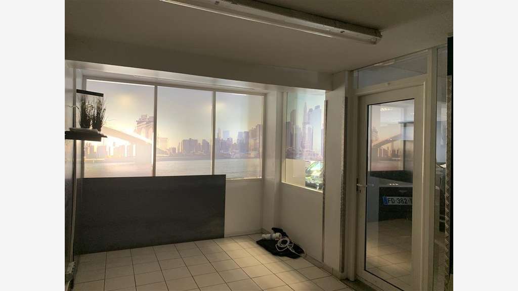 Loue 800m² à Toulouse Nord Est barrière de Paris