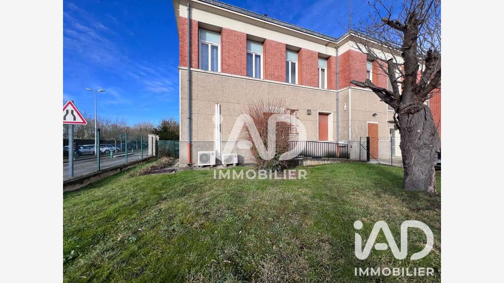 Vente local professionnel 80m² à Tournan-en-Brie