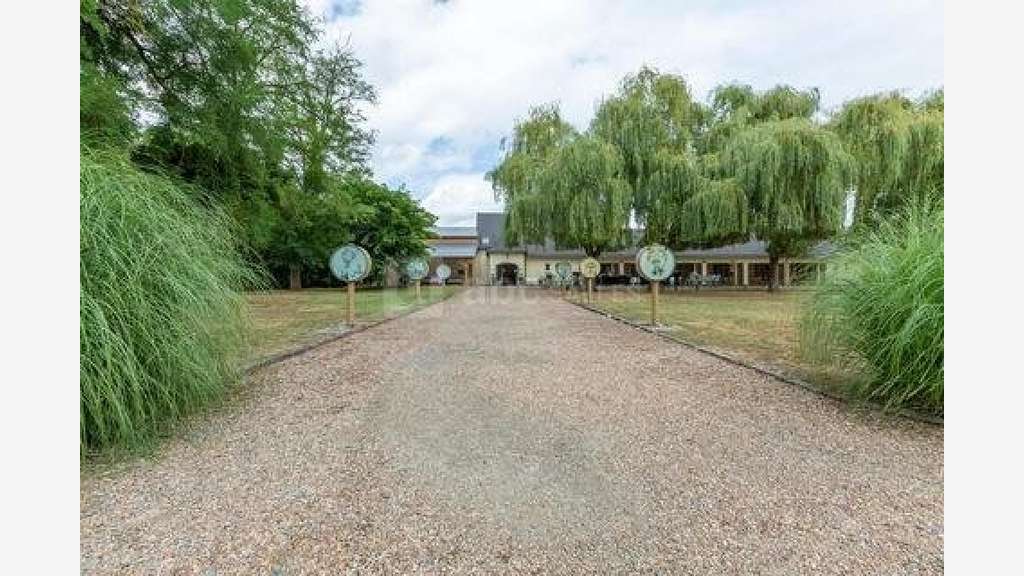 AV propriété Exceptionnelle entre Tours et Amboise