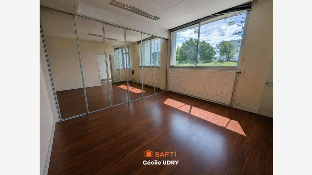 Vente local commercial 90m² empl stratégique Tours