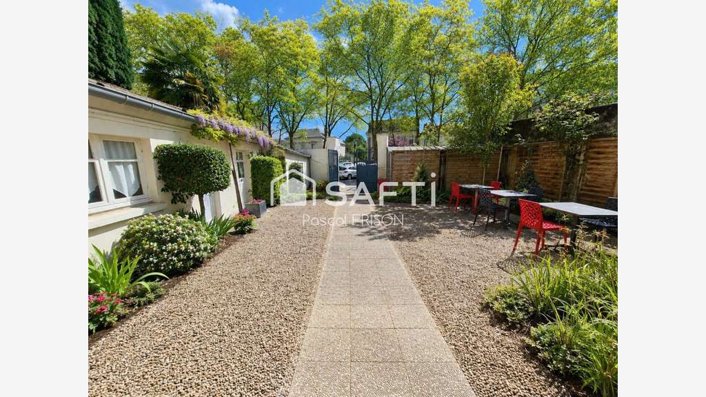 Immeuble de 12 pièces 196m² à Tours centre