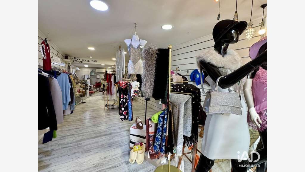 Vente Murs commerciaux libres 51m² à Trets