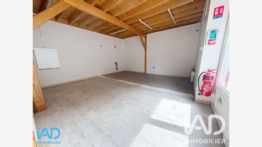 Vente local commercial 63m² avec vitrine à Troyes