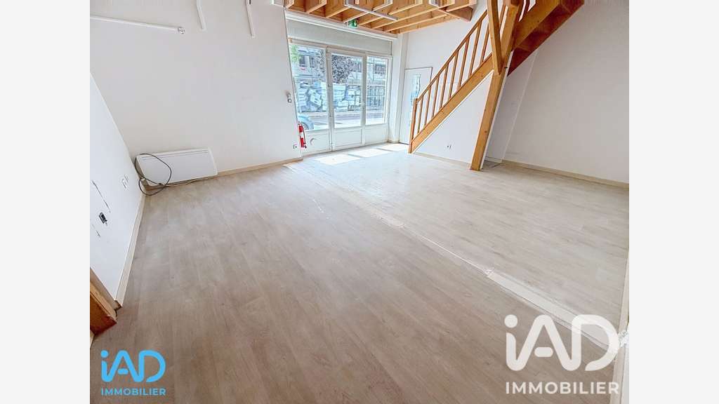 Vente local commercial 63m² avec vitrine à Troyes