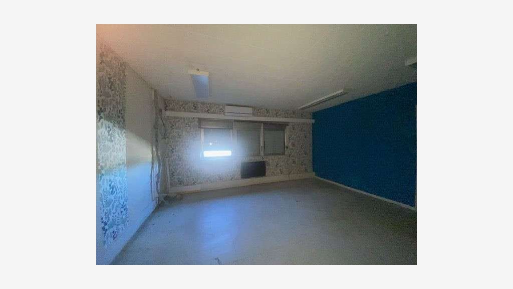 Cède surface commerciale de 4250m² à Ussel (19) !