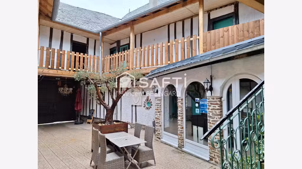 Vente immeuble de 600m²emplacement strat à Uzerche
