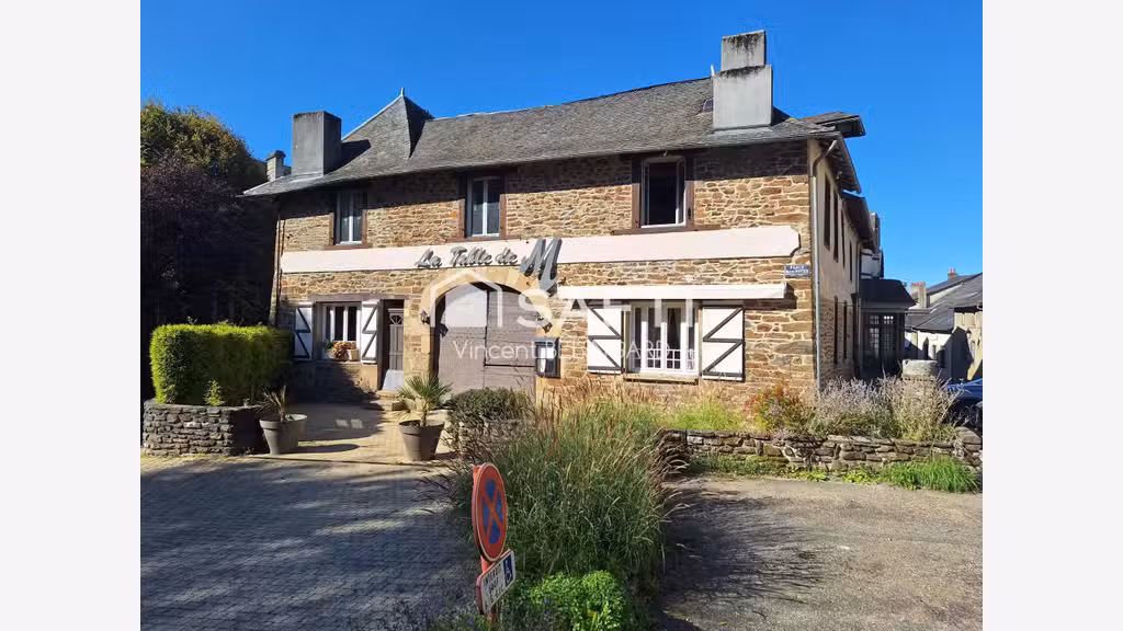 Vente immeuble de 600m²emplacement strat à Uzerche