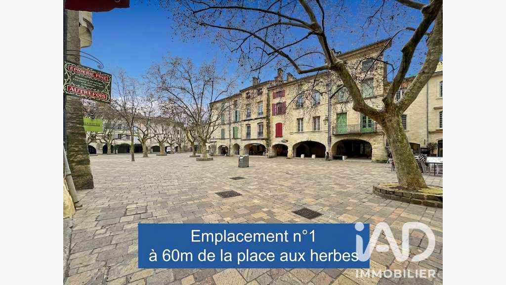 Local commercial à Uzès