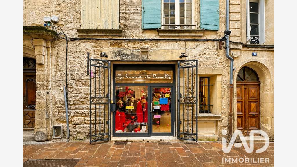 Local commercial à Uzès