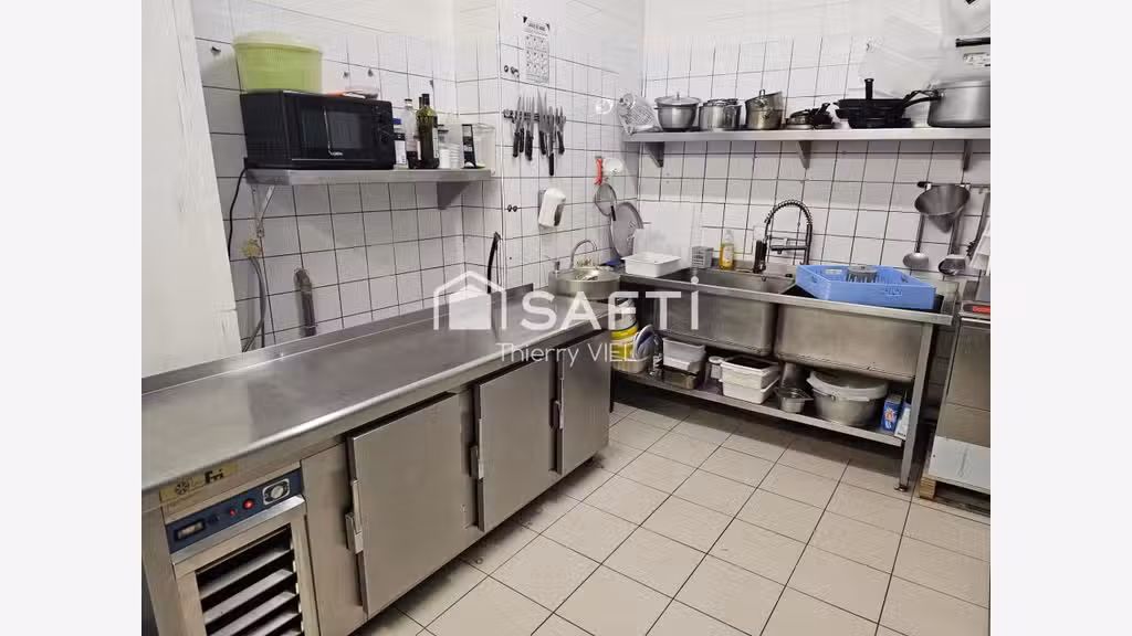 Vente murs commerciaux 160m² sur 2 niveaux Vaires