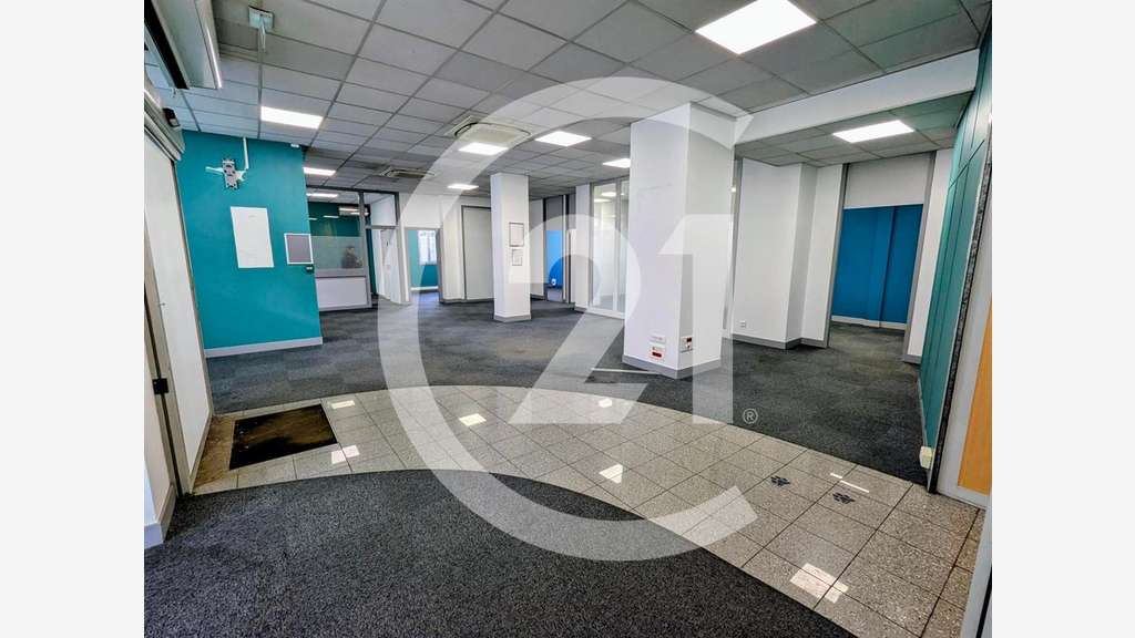Vente local commercial 293m² Valence Châteauvert
