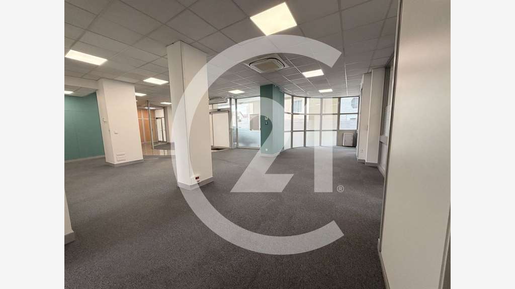 Vente local commercial 293m² Valence Châteauvert
