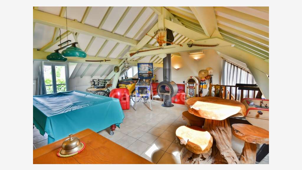 A vendre ancienne station-service à Boutigny
