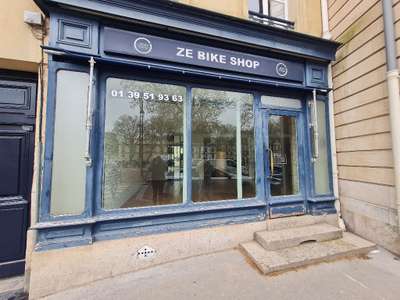 AV local 133m² empl N°1 Av de St Cloud Versailles